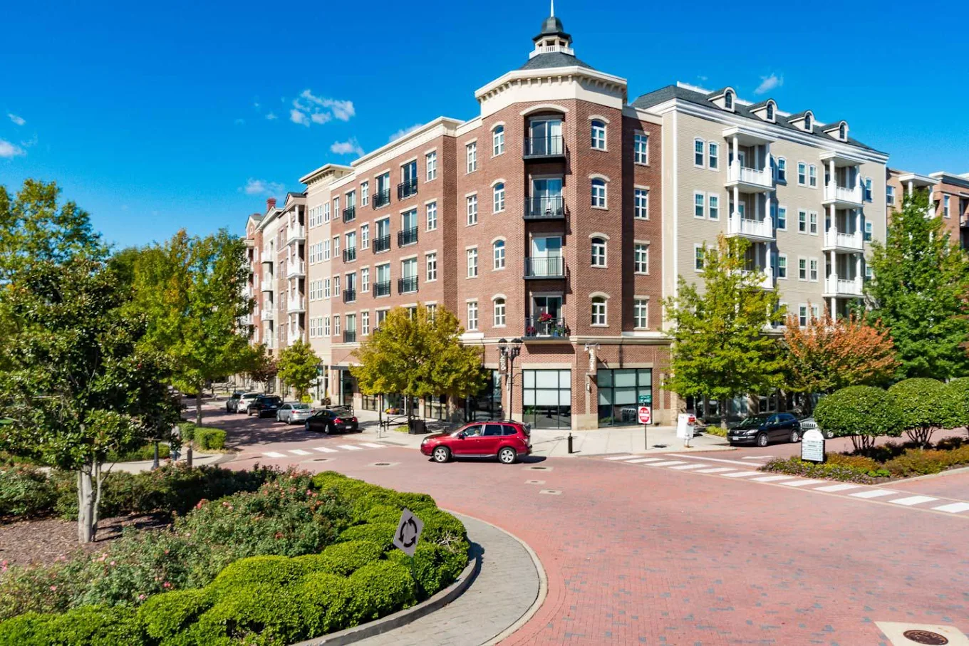 The Flats at West Broad Village