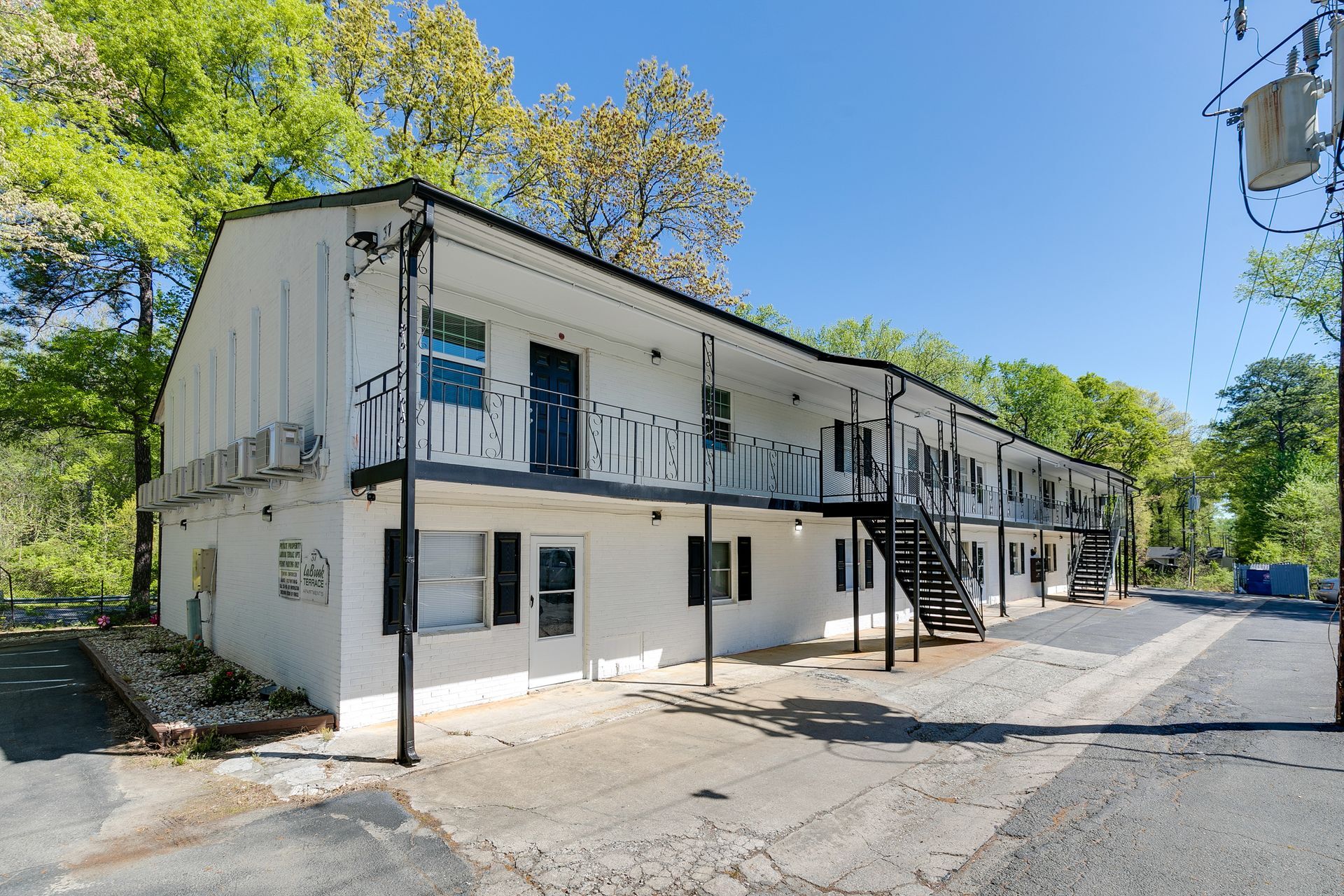 37 Labrook Dr