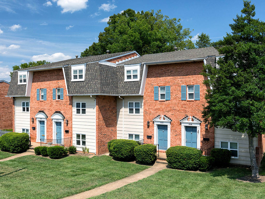 Chelsea Square Apartments