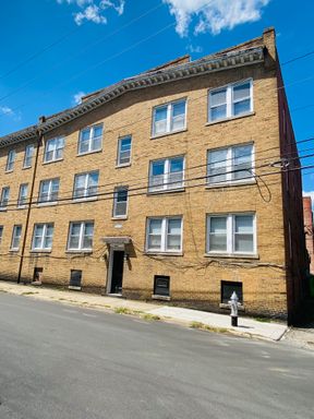 800 N. Sheppard Street, Apt. 12, Richmond, VA 23220