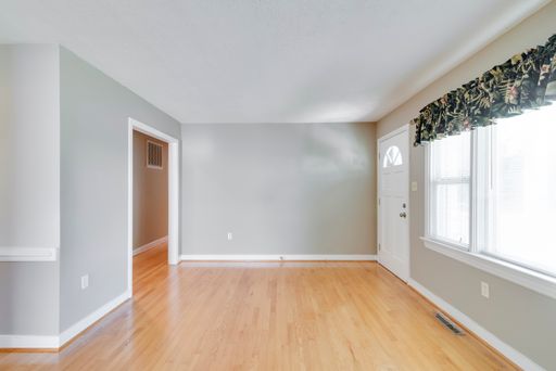 8406 Holly Hill Rd, Richmond, VA 23229