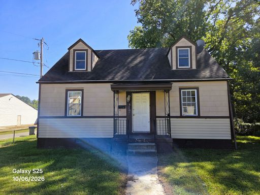 Rental listed by Metro Realty Services of VA