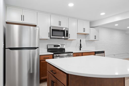 2033 W. Broad St. Apt. B01, Richmond, VA 23220