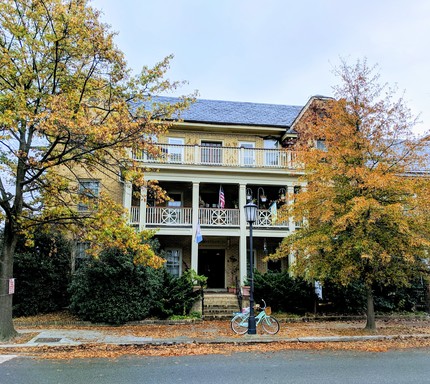 2832 Monument Ave., Apt. 10, Richmond, VA 23221