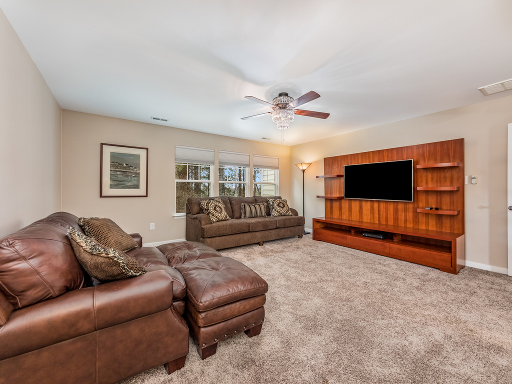 1712 James Overlook Drive, Chester, VA 23836