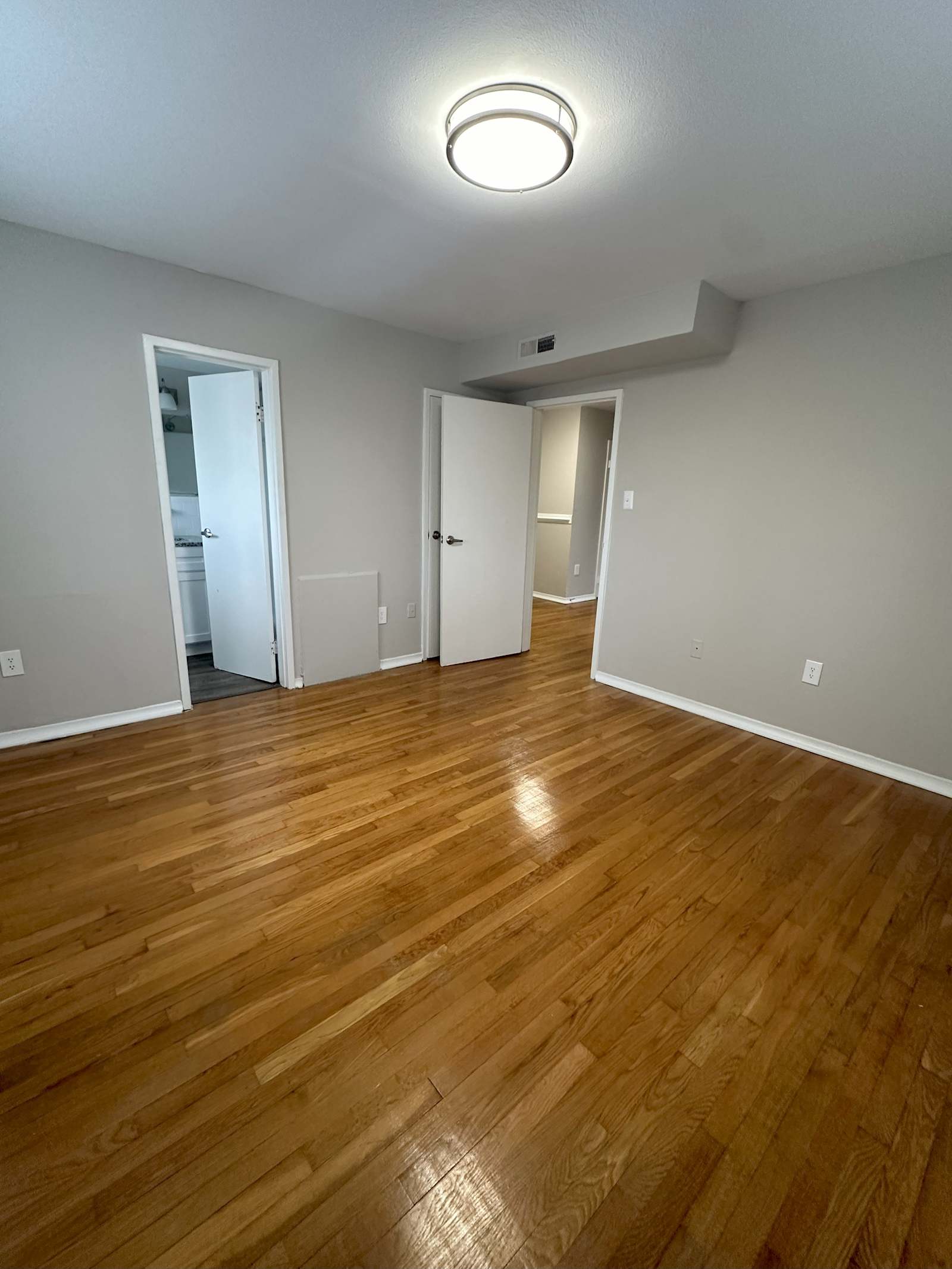2112 Riverside Drive, Apt 2112-B12, Richmond, VA 23225
