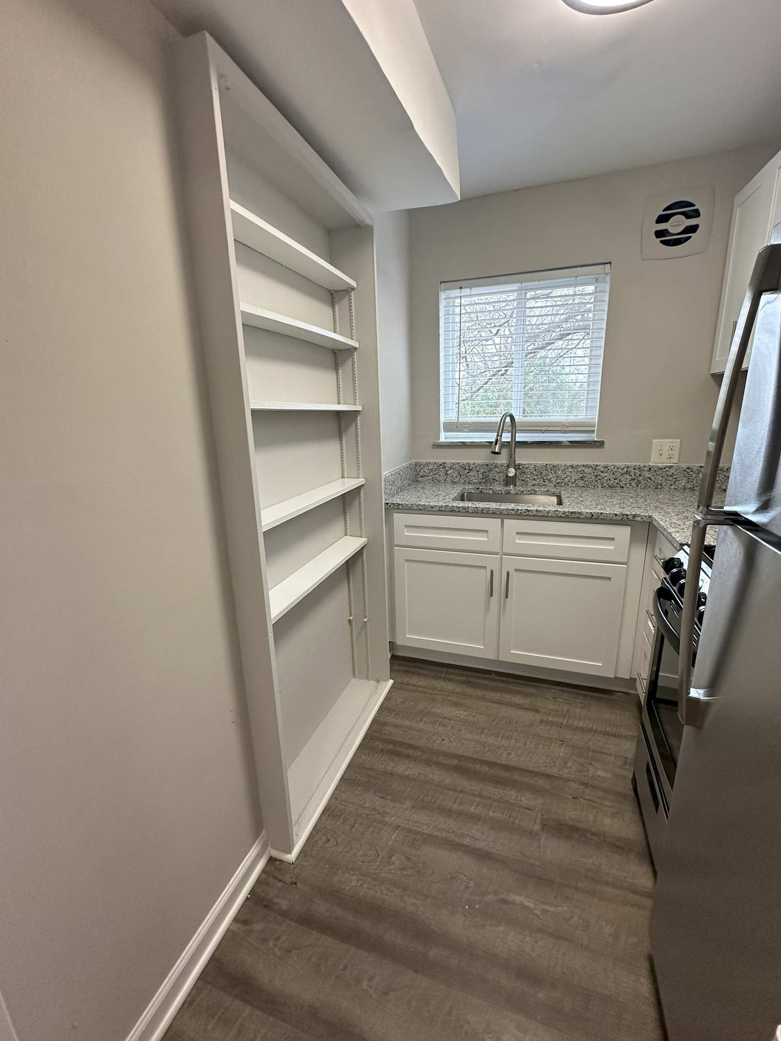 2112 Riverside Drive, Apt 2300-12, Richmond, VA 23225