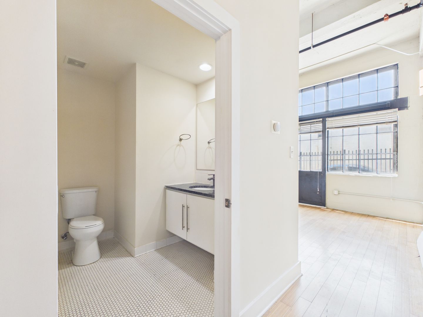 815 Perry St #204, Richmond, VA 23224