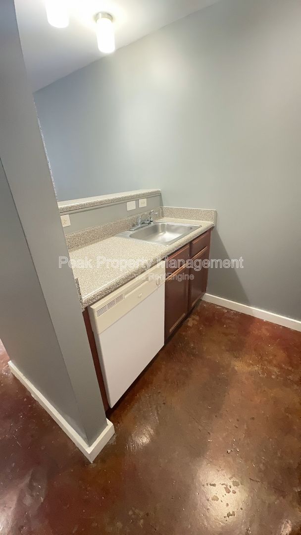 1510 West Broad Street #204, Richmond, VA 23220