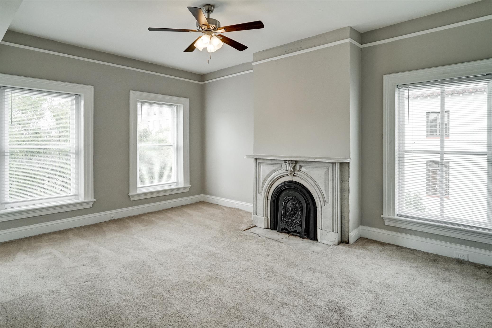 17 East Grace Street, Richmond, VA 23219