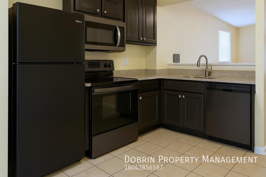 1274 Moore St, Richmond, VA 23220
