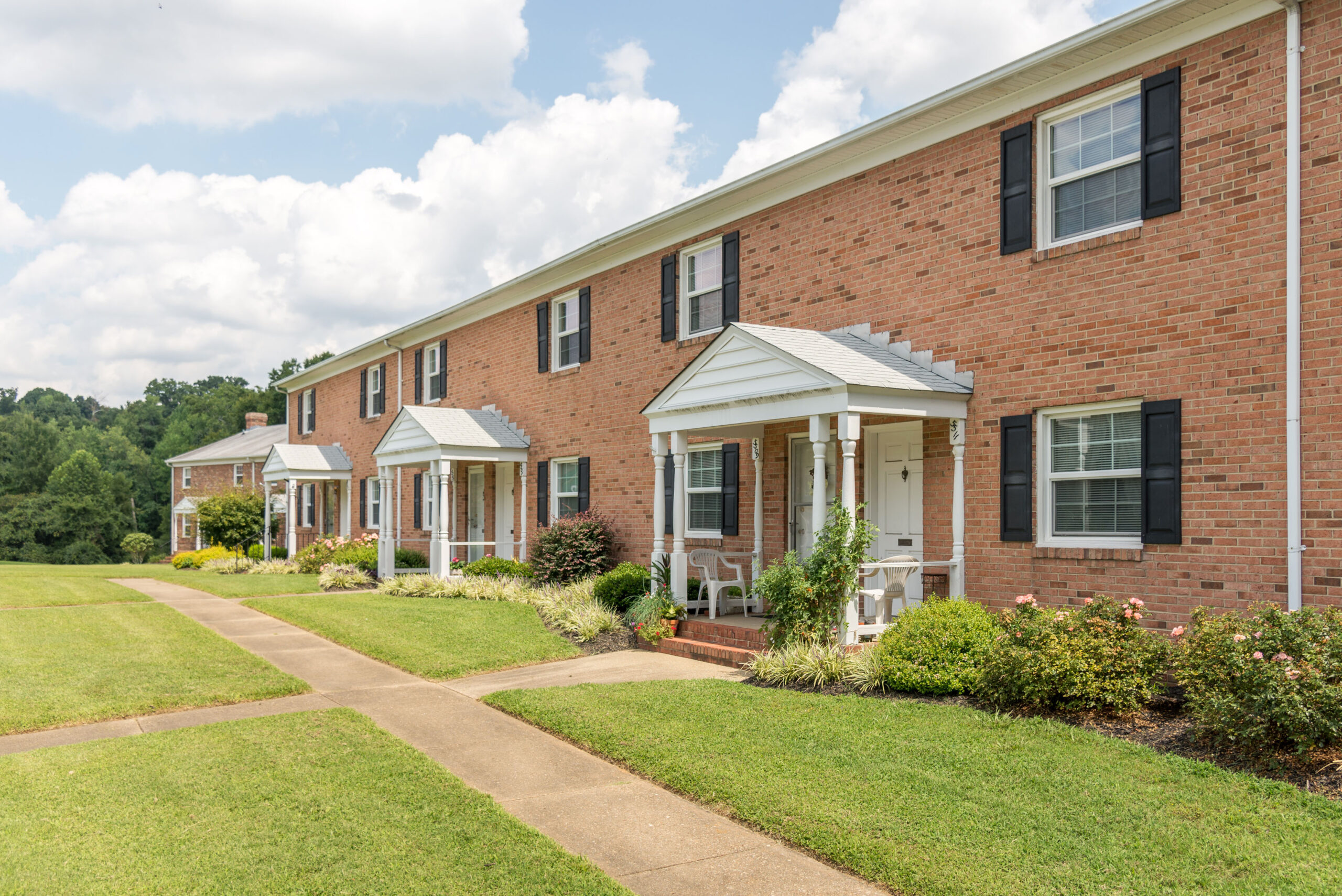 Meadowbrook Apartments