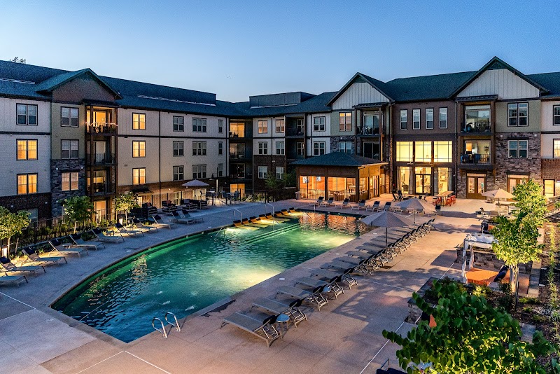 2000 West Creek Apartments
