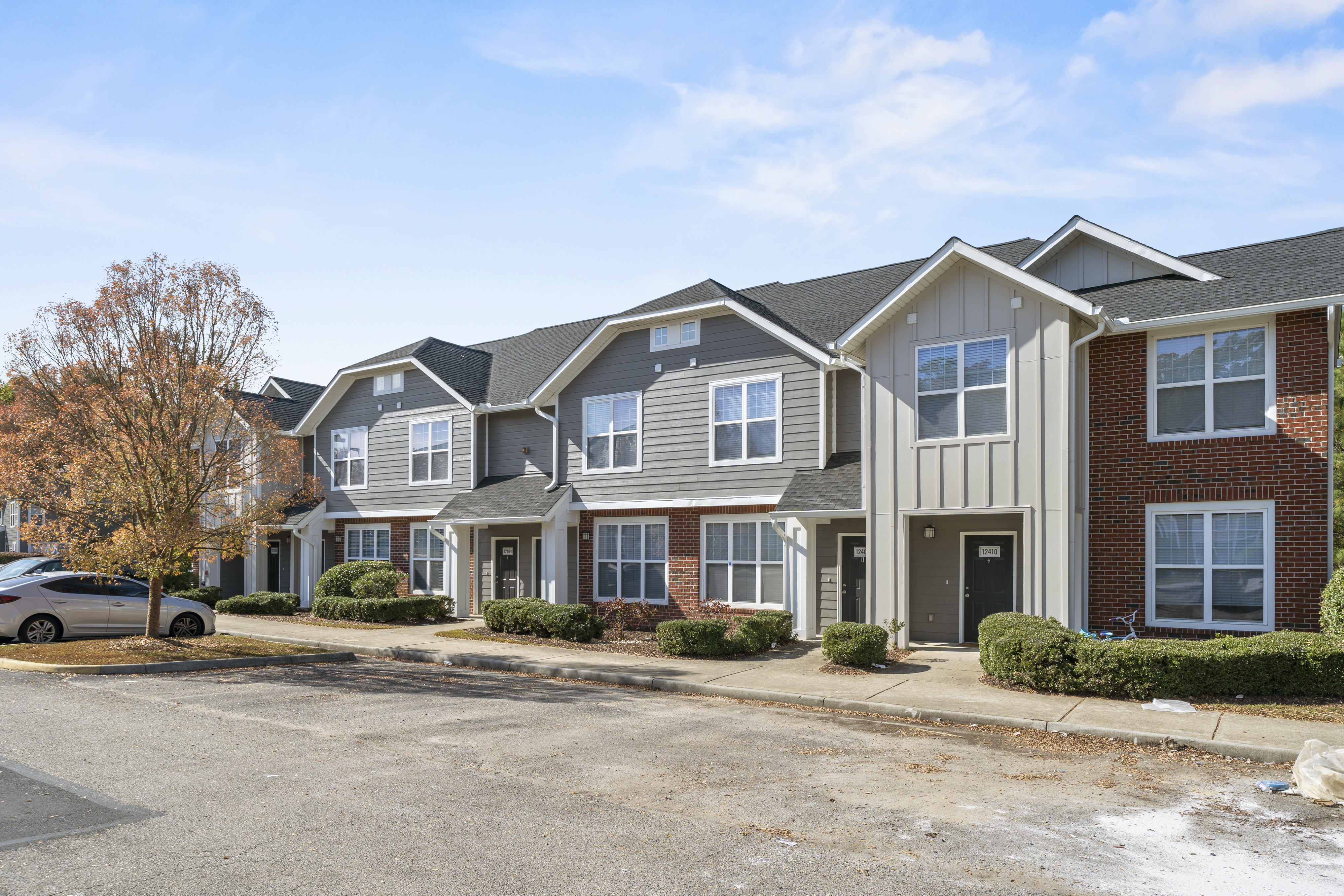 Grand Oaks Apartment Homes