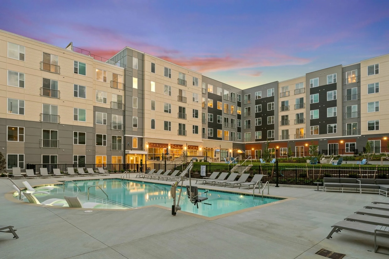 Metropolis Apartments