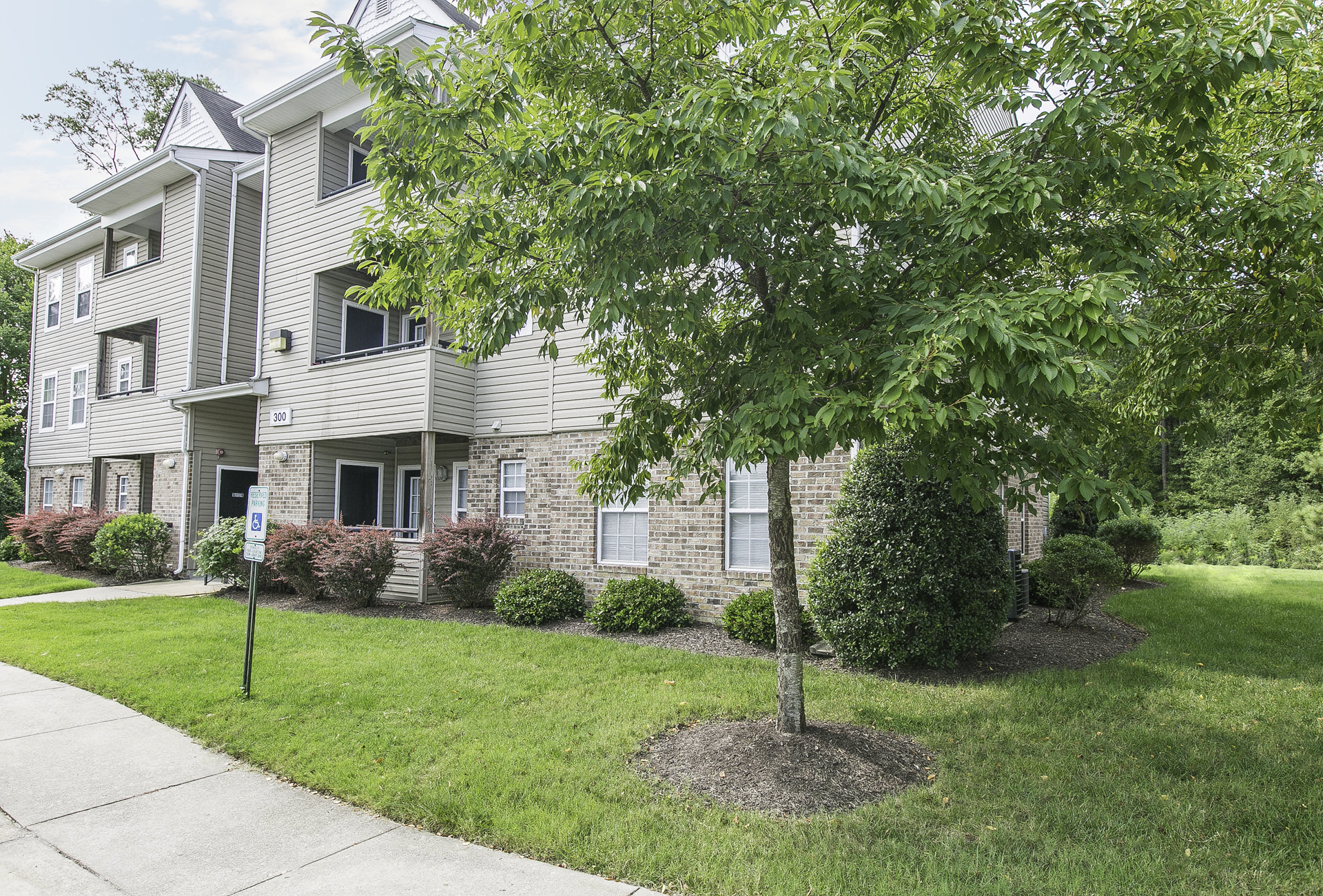 Summerdale Apartments