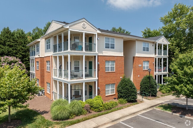 The Links Condominiums