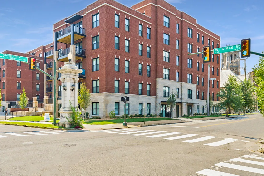 Circ Apartments