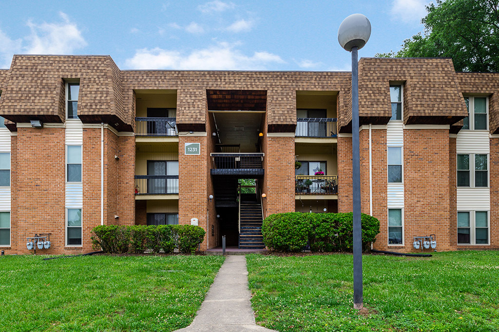 Cabin Creek Apartments